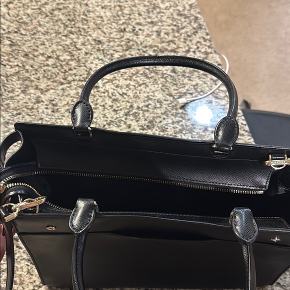 Large kate spade purse - Picture 5 of 5